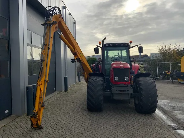 2009 massey ferguson 6480 tractor met herder mbk 518ls maaiarm - afbeelding 28 van  32