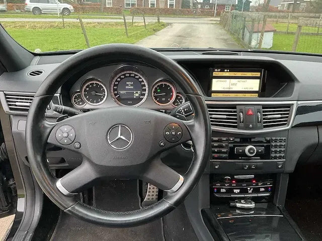 2009 mercedes-benz e-klasse 350cdi personenauto - afbeelding 7 van  36