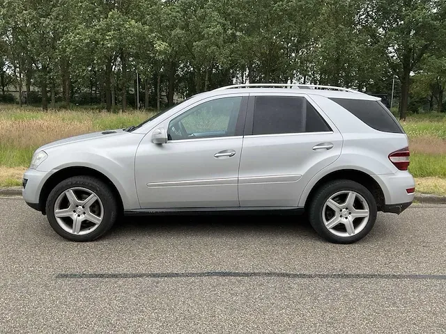 2009 mercedes-benz m-klasse - 320 cdi personenauto - afbeelding 20 van  24