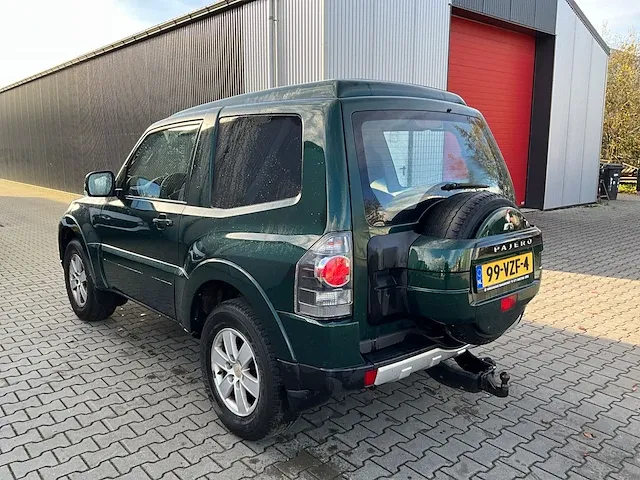 2009 mitsubishi pajero 3.2 di-d automatic invite high roof bedrijfswagen - afbeelding 22 van  28