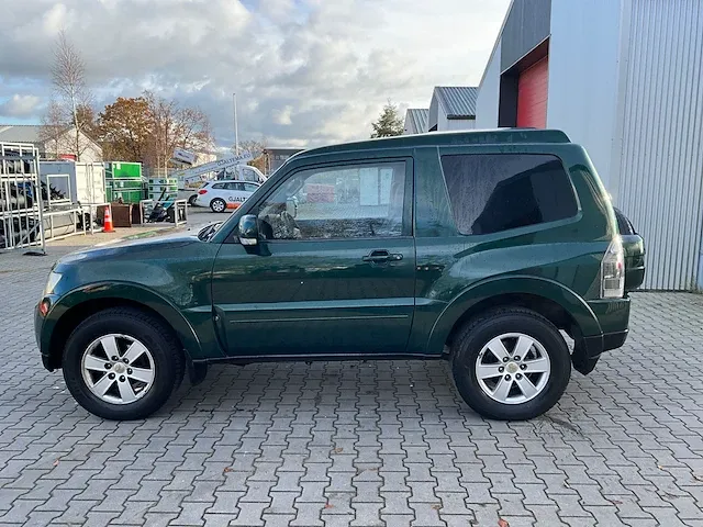 2009 mitsubishi pajero 3.2 di-d automatic invite high roof bedrijfswagen - afbeelding 24 van  28