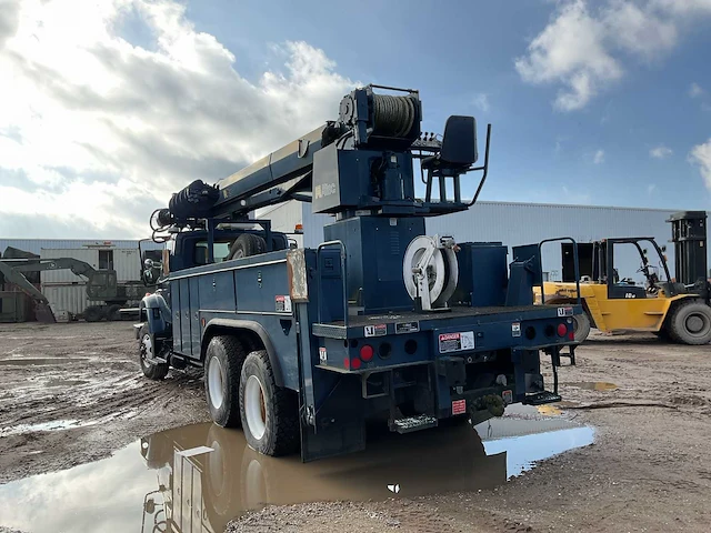 2009 navistar 7400sba legervoertuig - afbeelding 11 van  15