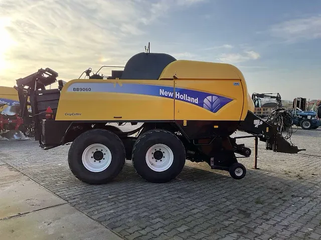 2009 new holland bb9060 4rs grootpakpers - afbeelding 33 van  36