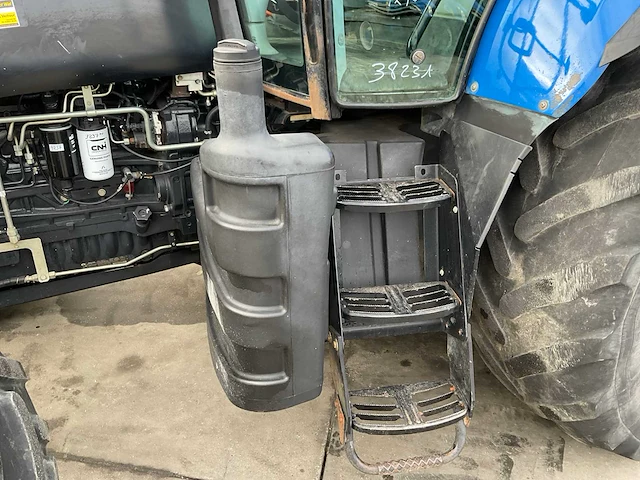 2009 new holland t7050 powercommand supersteer vierwielaangedreven landbouwtractor - afbeelding 6 van  37