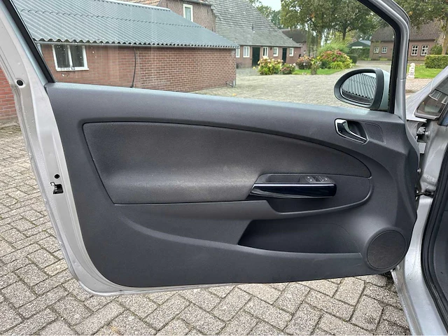2009 opel corsa personenauto - afbeelding 4 van  37