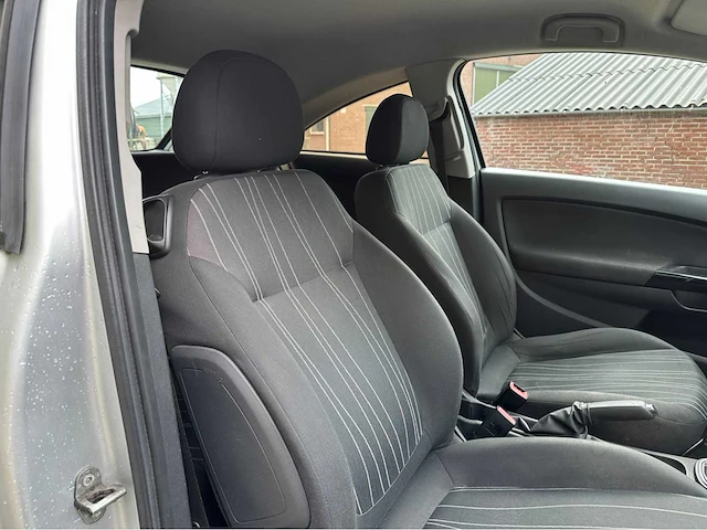 2009 opel corsa personenauto - afbeelding 18 van  37