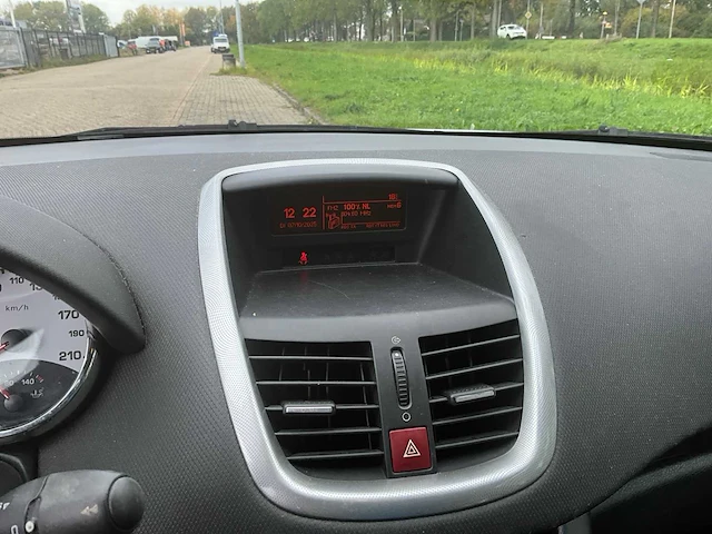2009 peugeot 207 personenauto - afbeelding 4 van  18
