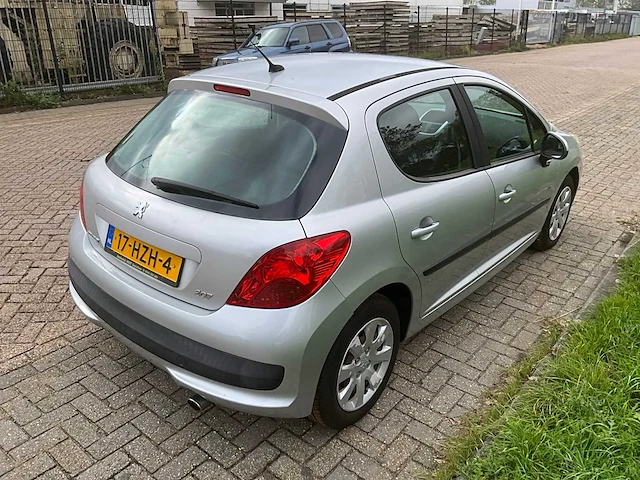 2009 peugeot 207 personenauto - afbeelding 13 van  18