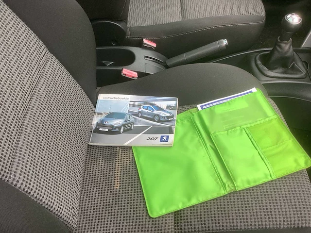 2009 peugeot 207 sw 1.6 vti première personenauto - afbeelding 9 van  17