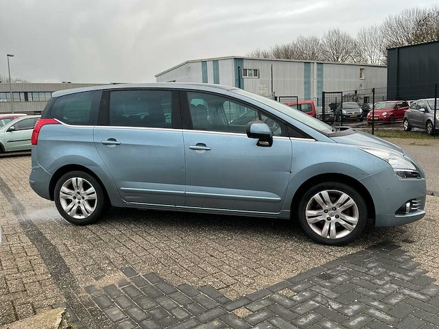 2009 peugeot 5008 7-zits personenauto - afbeelding 30 van  33