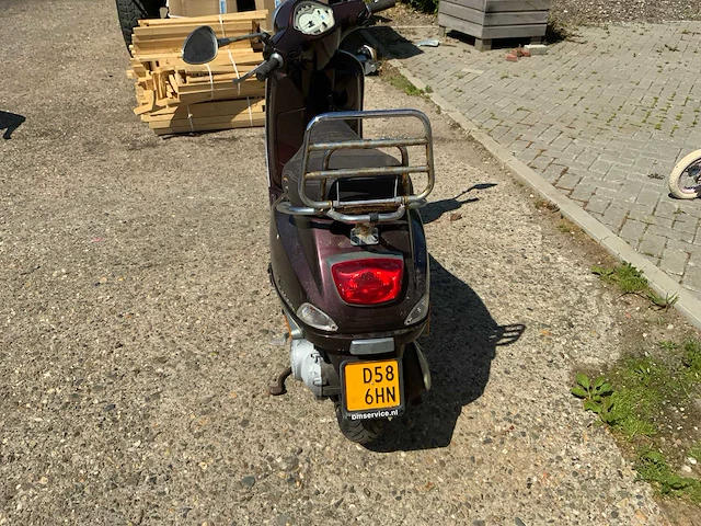 2009 piaggio bromscooter scooter - afbeelding 7 van  9