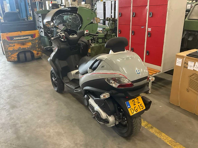 2009 piaggio scooter mp3 motorfiets - afbeelding 13 van  18