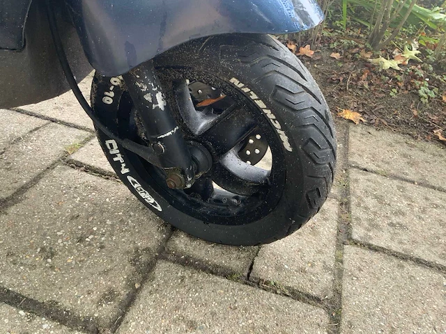 2009 piaggio zip 2000 bromscooter - afbeelding 5 van  15