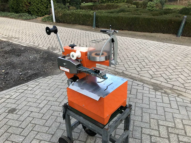 2009 potveer bindmachine met chrysal zakjes toevoer - afbeelding 1 van  16