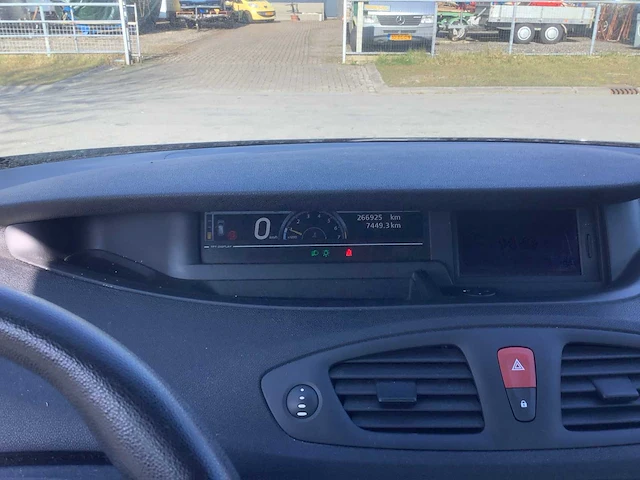 2009 renault scénic 1.4 tce business - personenauto - afbeelding 4 van  18