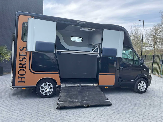2009 renault / theault master paardenvrachtwagen met opbouw - afbeelding 2 van  26
