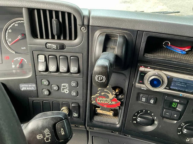 2009 scania r440 vrachtwagen - afbeelding 16 van  31