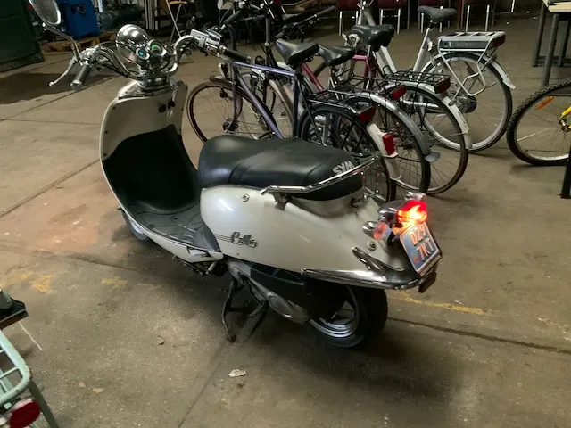 2009 sym cello snorscooter - afbeelding 6 van  15