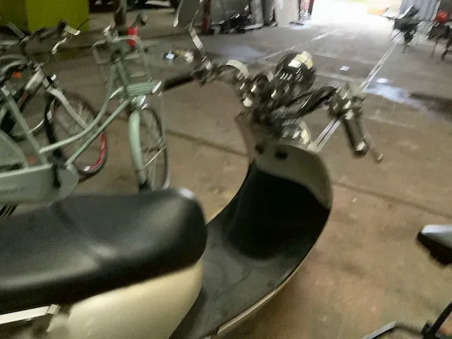 2009 sym cello snorscooter - afbeelding 15 van  15