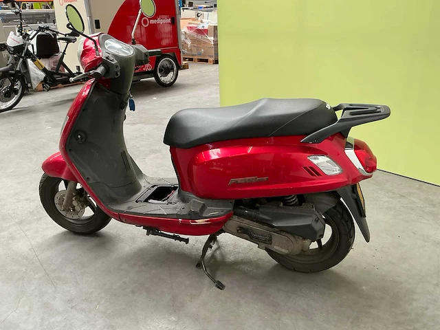 2009 sym fiddle ii 45km/u brommer - afbeelding 11 van  13