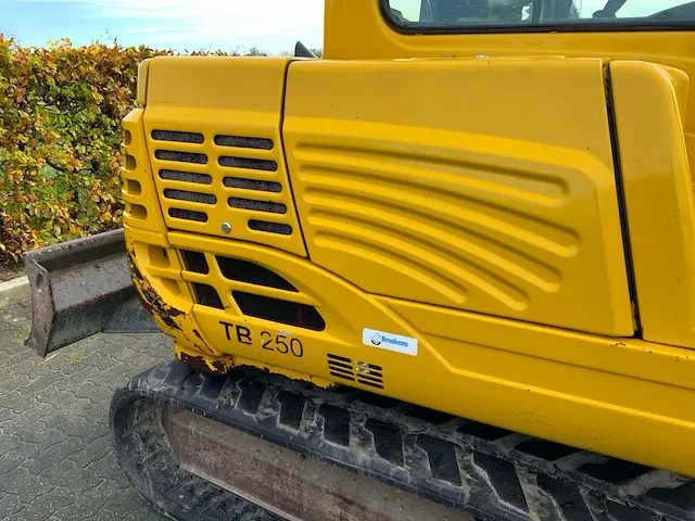 2009 takeuchi tb250 minigraafmachine - afbeelding 17 van  34