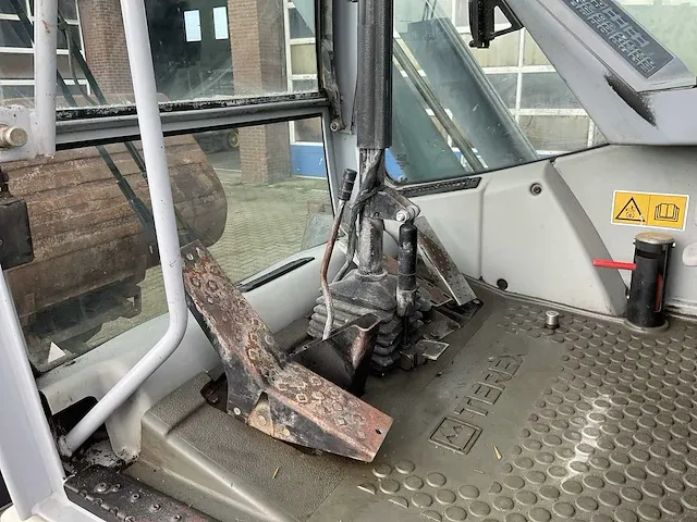 2009 terex tw170 banden graafmachine - afbeelding 16 van  31