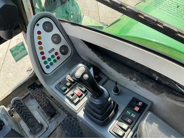 2009 terex tw85 banden graafmachine - afbeelding 29 van  51