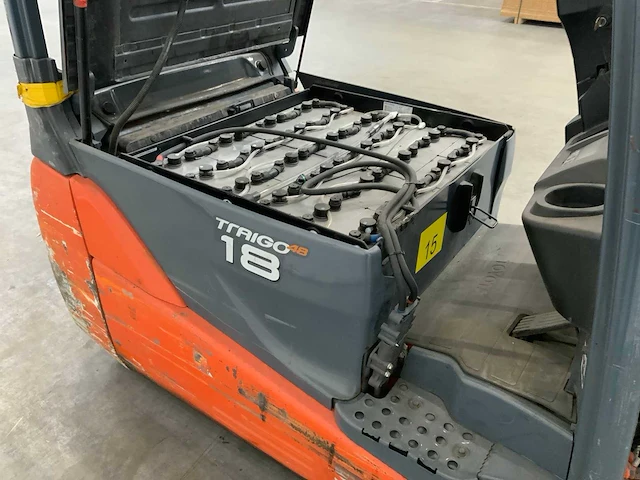 2009 toyota 8fbet18 vorkheftruck met accu van 2023 - afbeelding 21 van  31