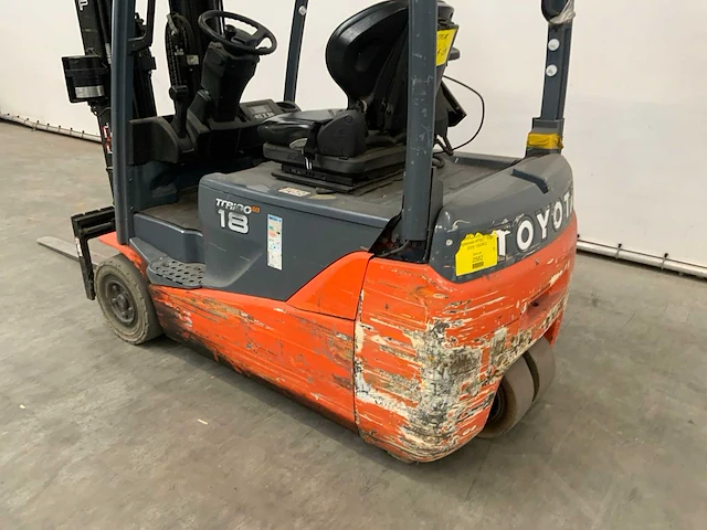 2009 toyota 8fbet18 vorkheftruck met accu van 2023 - afbeelding 3 van  31