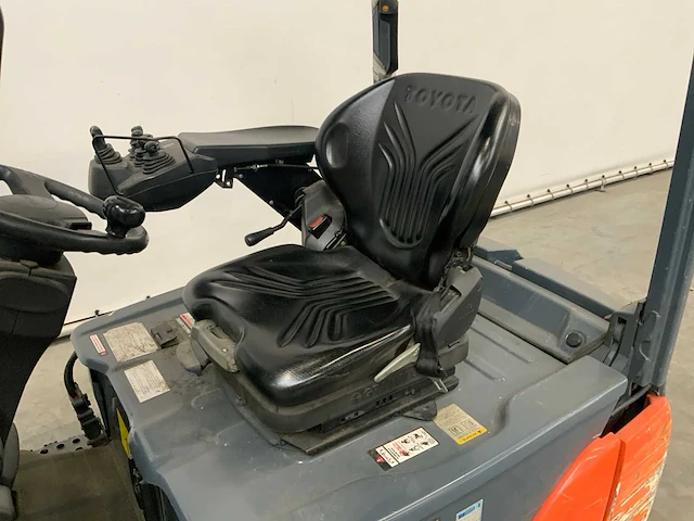 2009 toyota 8fbet18 vorkheftruck met accu van 2023 - afbeelding 6 van  31