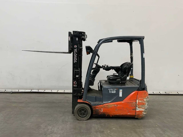 2009 toyota 8fbet18 vorkheftruck met accu van 2023 - afbeelding 18 van  31