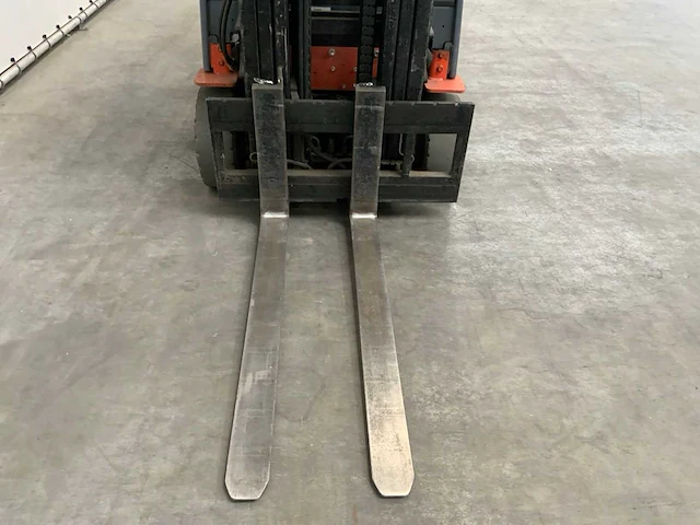 2009 toyota 8fbet18 vorkheftruck met accu van 2023 - afbeelding 29 van  31