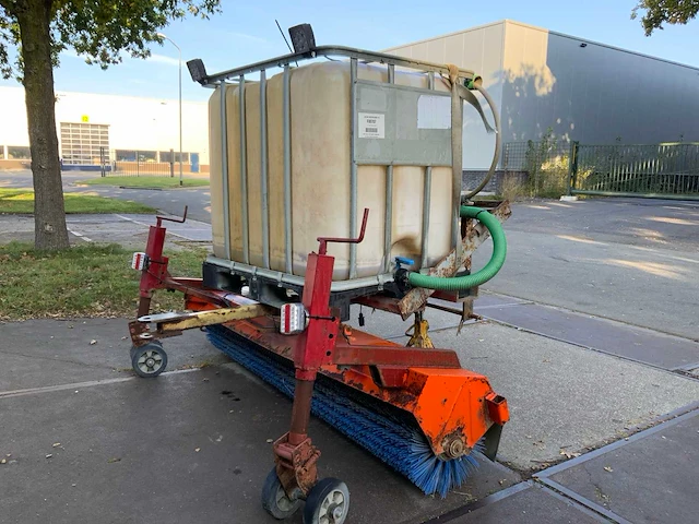 2009 tuchel eco 230 hd veegmachine met watertank - afbeelding 1 van  21