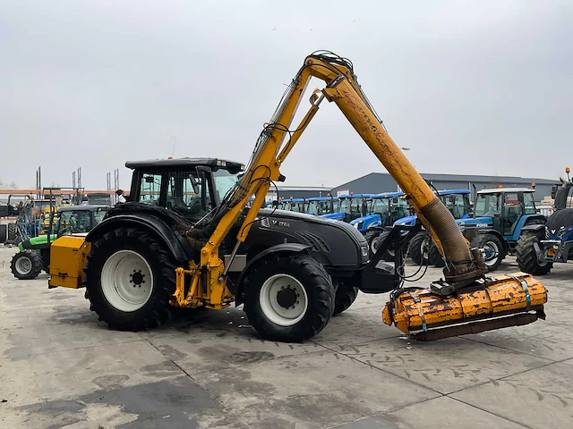 2009 valtra t182 direct vierwielaangedreven landbouwtractor - afbeelding 34 van  45