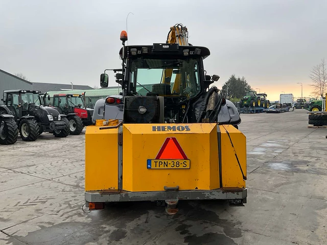 2009 valtra t182 direct vierwielaangedreven landbouwtractor - afbeelding 41 van  45