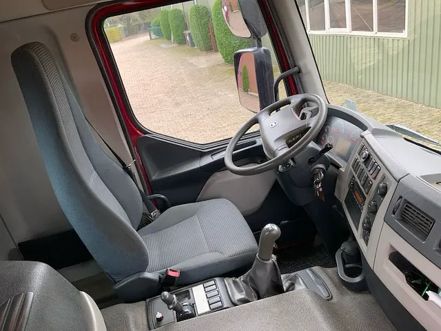 2009 volvo fe320 vrachtwagen - afbeelding 16 van  25