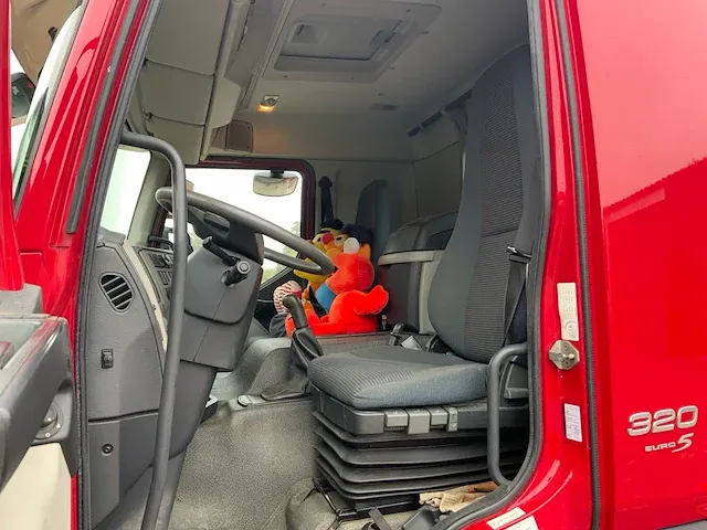 2009 volvo fe320 vrachtwagen - afbeelding 24 van  25