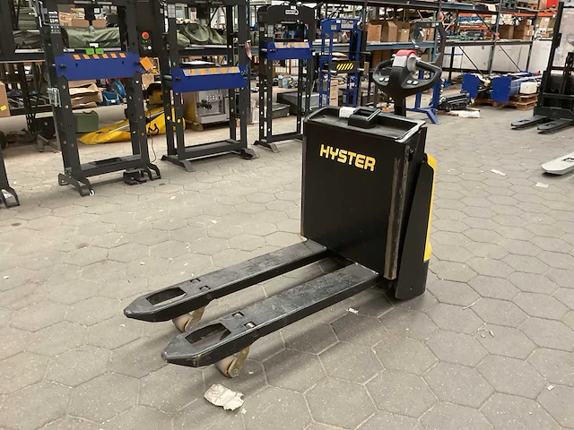 201 hyster p1.6 elektrische palletwagen - afbeelding 1 van  7