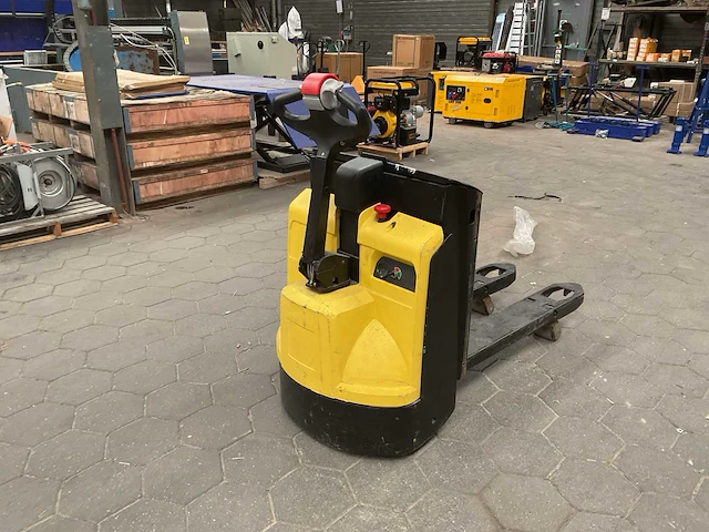 201 hyster p1.6 elektrische palletwagen - afbeelding 3 van  7