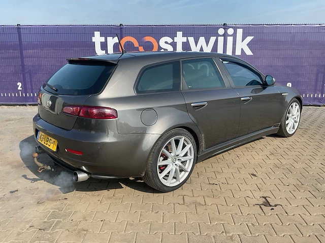 2010 - alfa romeo - 2010 - 159 sportwagon - 1.9 jtd - personenauto - afbeelding 10 van  15