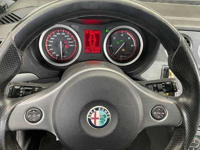 2010 - alfa romeo - 2010 - 159 sportwagon - 1.9 jtd - personenauto - afbeelding 14 van  15