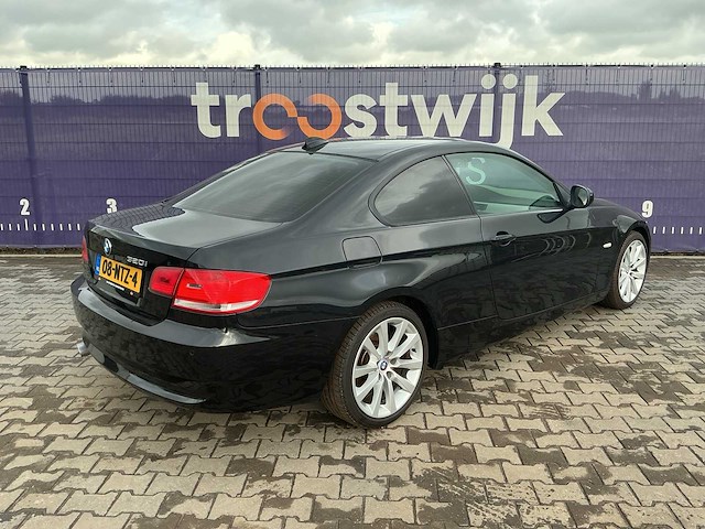 2010 - bmw - 3-serie coupé - 320i corp.lease exec - personenauto - afbeelding 11 van  16