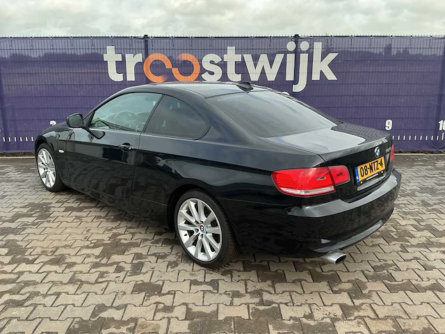 2010 - bmw - 3-serie coupé - 320i corp.lease exec - personenauto - afbeelding 10 van  16