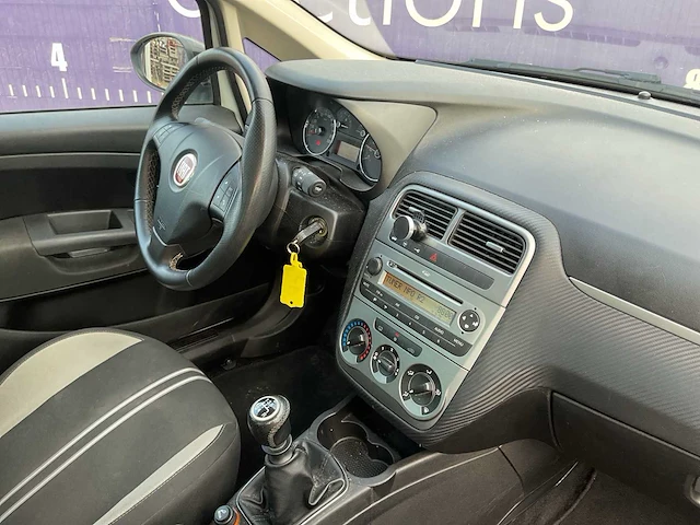 2010 - fiat - grande punto - 1.4 nerobianco - personenauto - afbeelding 15 van  16