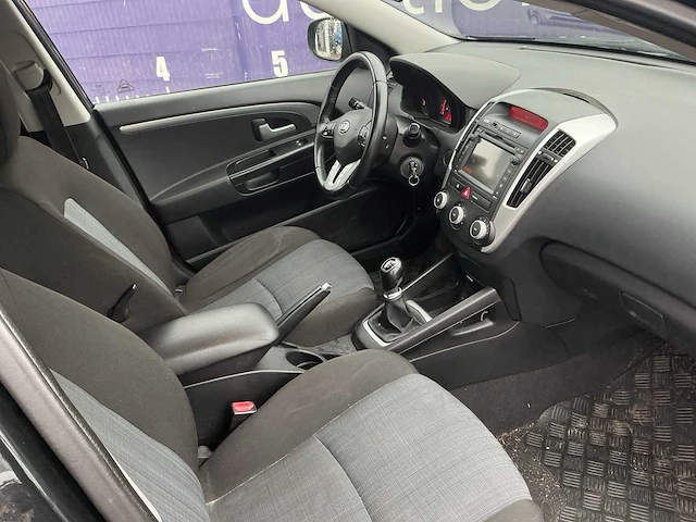 2010 - kia - cee'd - 1.4 cvvt seven - personenauto - afbeelding 10 van  14