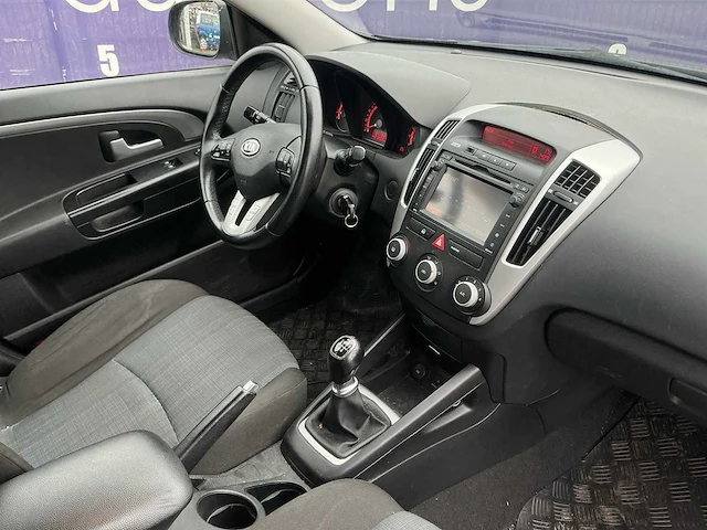 2010 - kia - cee'd - 1.4 cvvt seven - personenauto - afbeelding 12 van  14