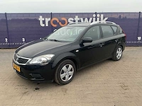 2010 - kia - cee'd - 1.4 cvvt x-pect - personenauto - afbeelding 1 van  12