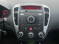 2010 - kia - cee'd - 1.4 cvvt x-pect - personenauto - afbeelding 11 van  12