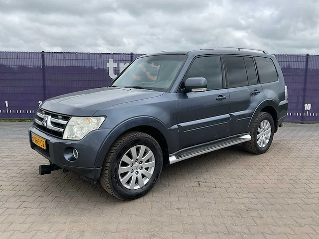 2010 - mitsubishi - pajero - 3.2 di-d instyle sw - bedrijfswagen - afbeelding 1 van  19