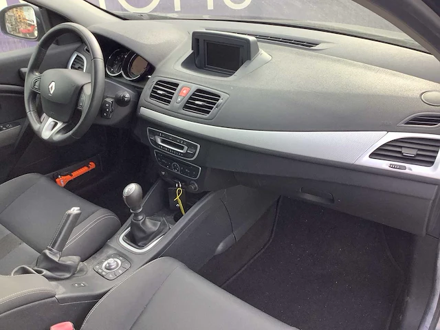 2010 - renault - mégane estate - 1.4 tce dynamique - personenauto - afbeelding 10 van  13